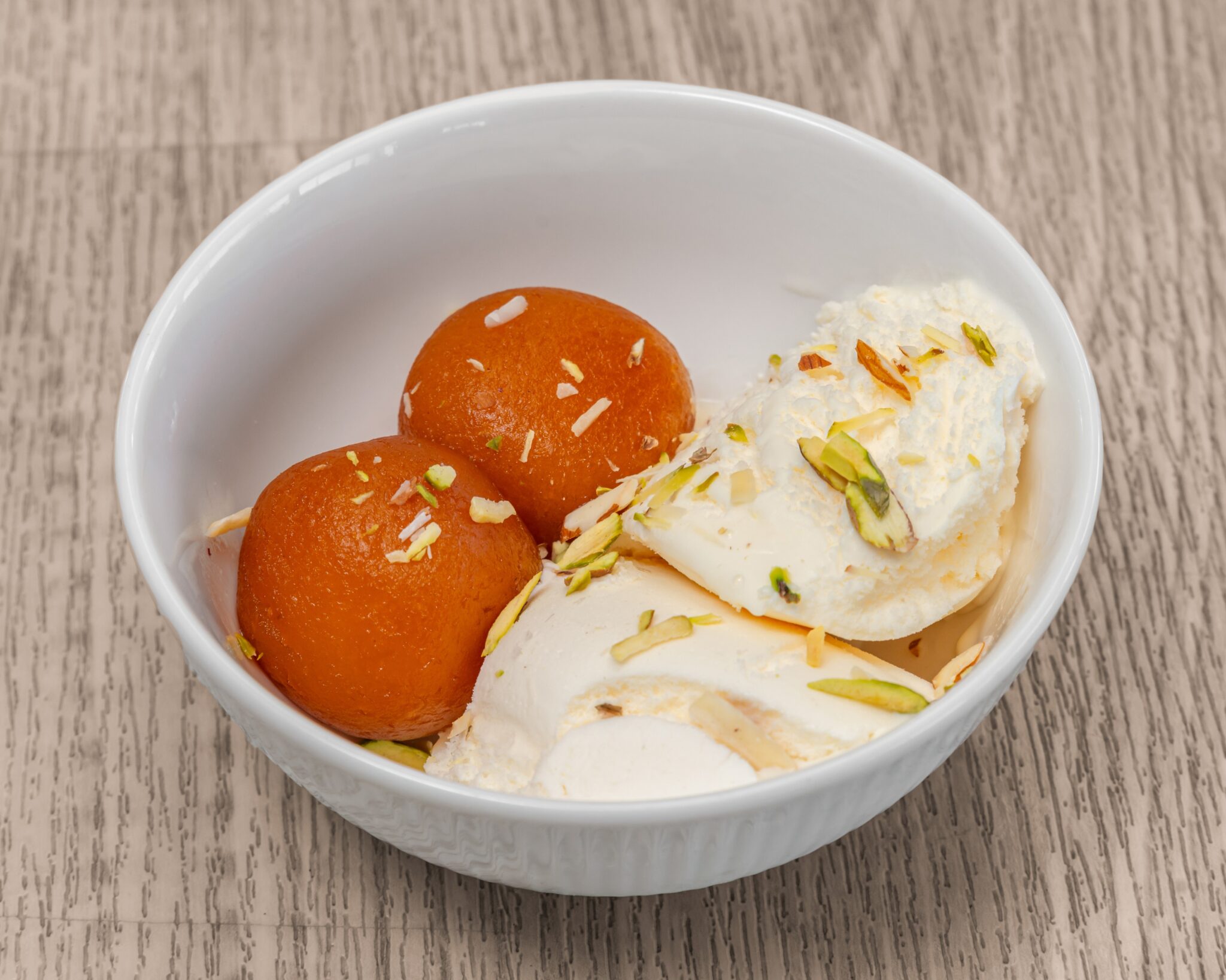 Diwan E Khas_gulab jamun with icecream